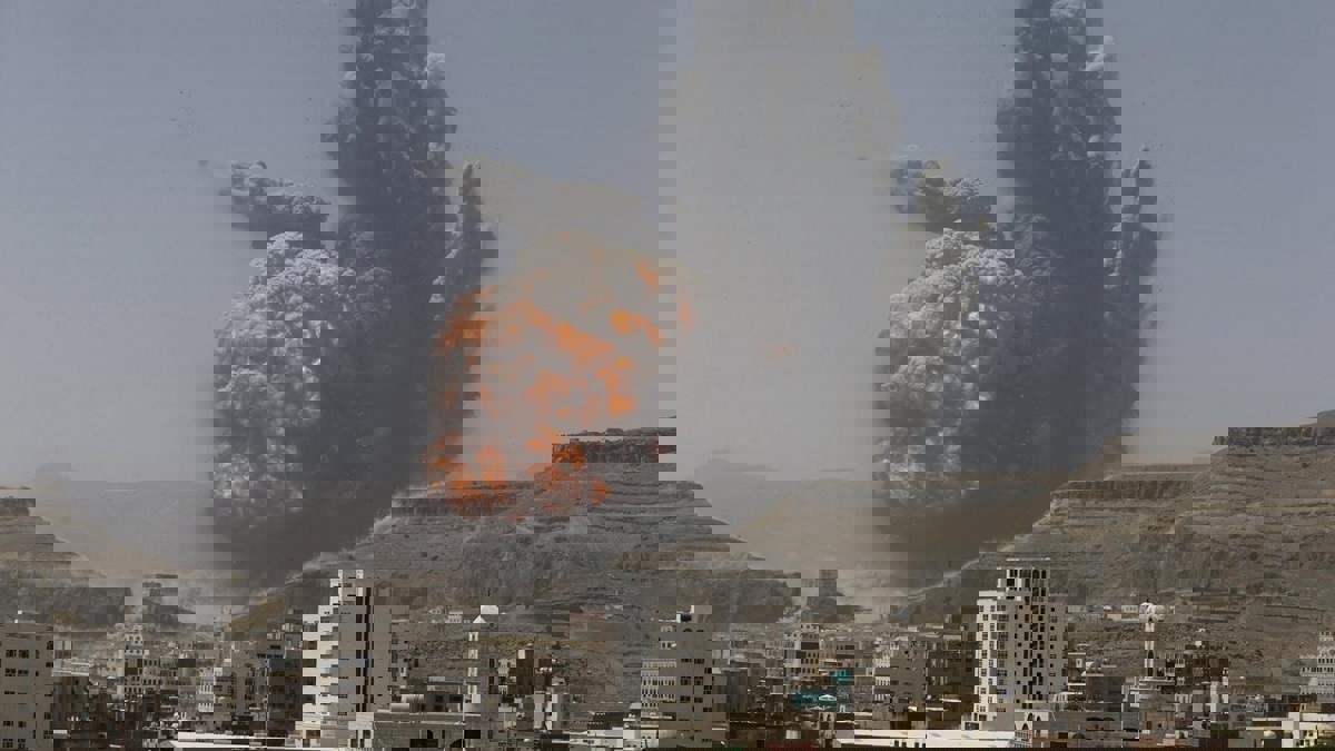 مقاتلات التحالف العربي تستهدف تعزيزات عسكرية للحوثيين في حجة