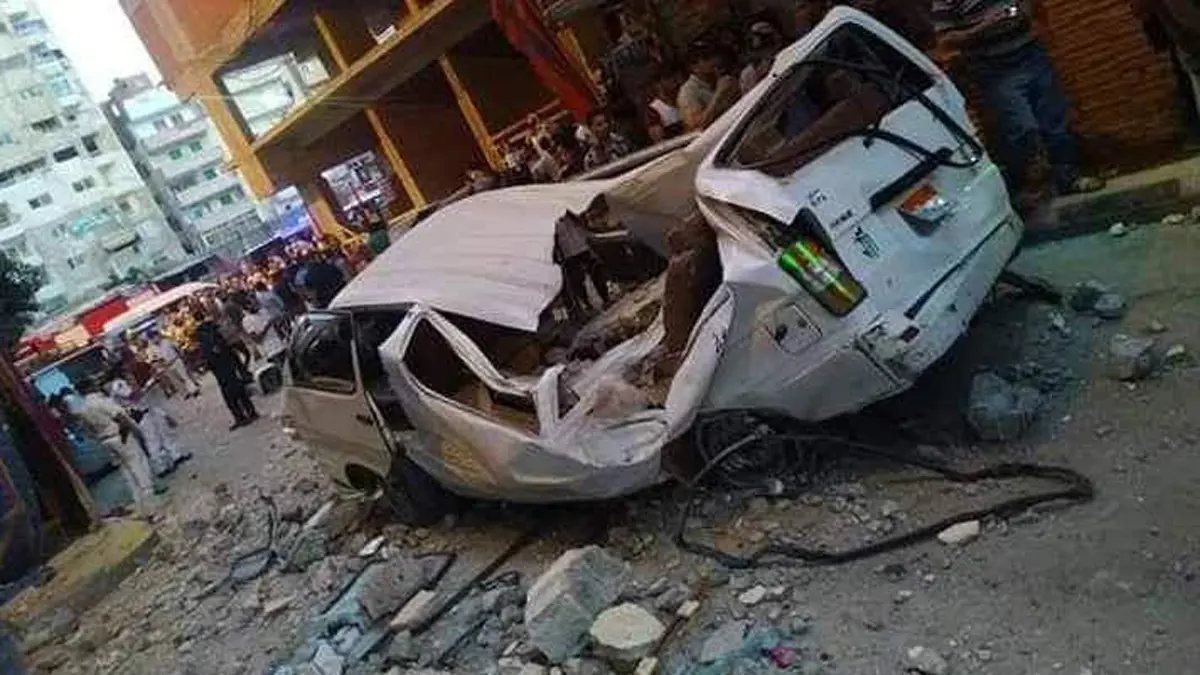 مصرع 3 أشخاص بانهيار شرفة منزل في مصر (صور)