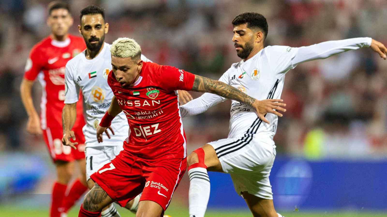 شباب الأهلي يهزم عجمان ويعزز صدارته في الدوري الإماراتي (فيديو)