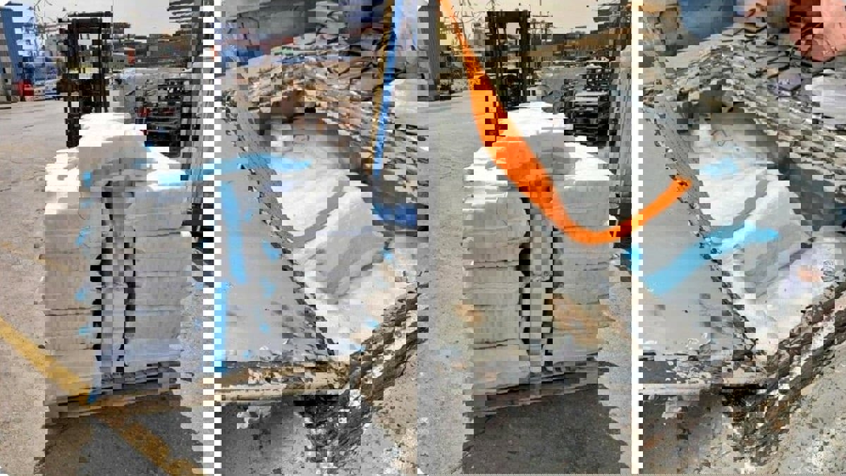 بقيمة 33 مليون يورو.. اليونان تعلن ضبط 4 أطنان من المخدرات قادمة من لبنان (فيديو)