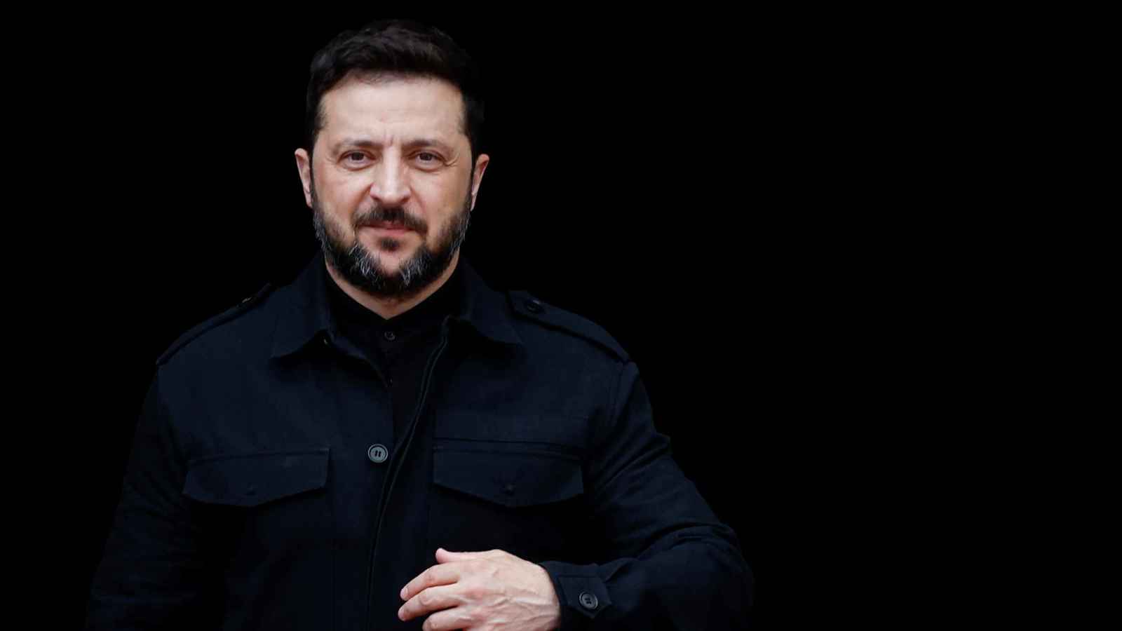 زيلينسكي يعلن استئناف جميع الإمدادات العسكرية