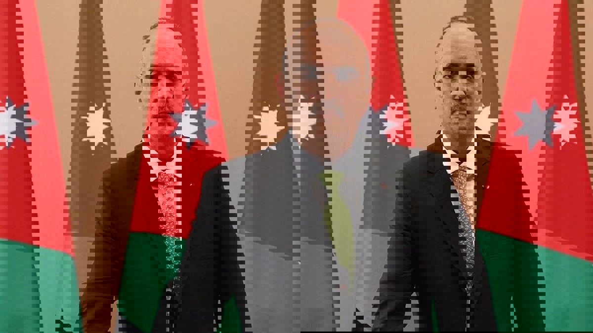 رئيس وزراء الأردن: "بعيدون كل البعد" عن الإفلاس