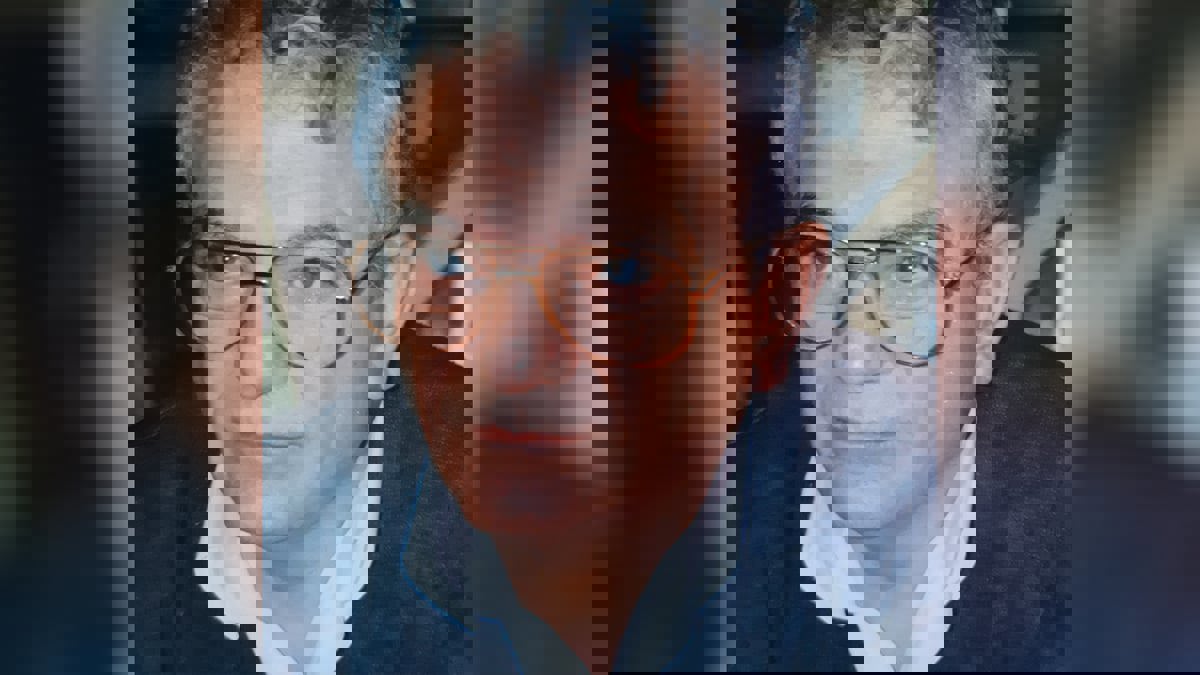 حسن سامي يوسف: أنا عاطل عن العمل ولن أكتب "شيئا لا يشبهنا" 