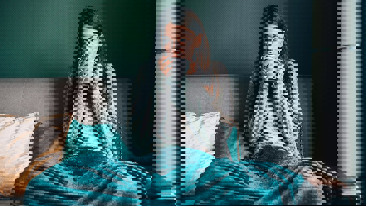 تقرير يكشف الفرق بين أعراض كوفيد والإنفلونزا ونزلة البرد