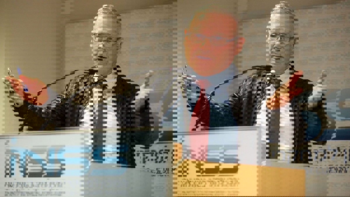 مسؤول إسرائيلي: عباس يمكنه وقف خطة الضم بمكالمة هاتفية