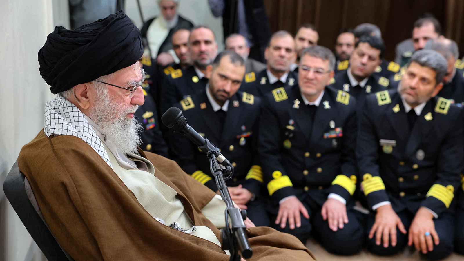 المونيتور: 2024 حمّل إيران "حصيلة منهكة" من الخسائر