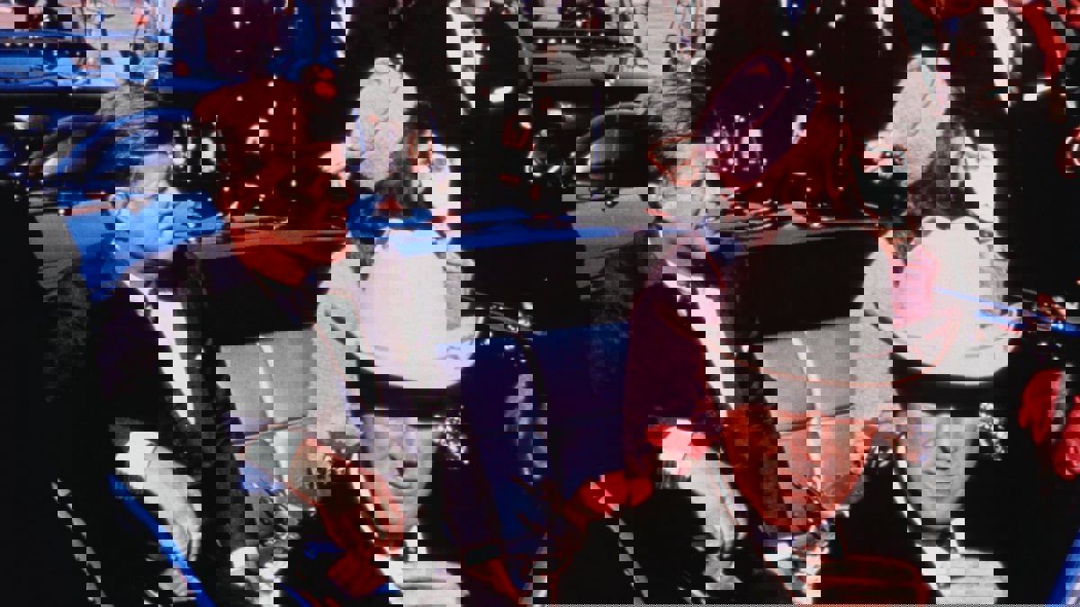 التقطت قبل 24 ساعة من اغتياله.. عرض صور نادرة لجون كينيدي للبيع في مزاد علني