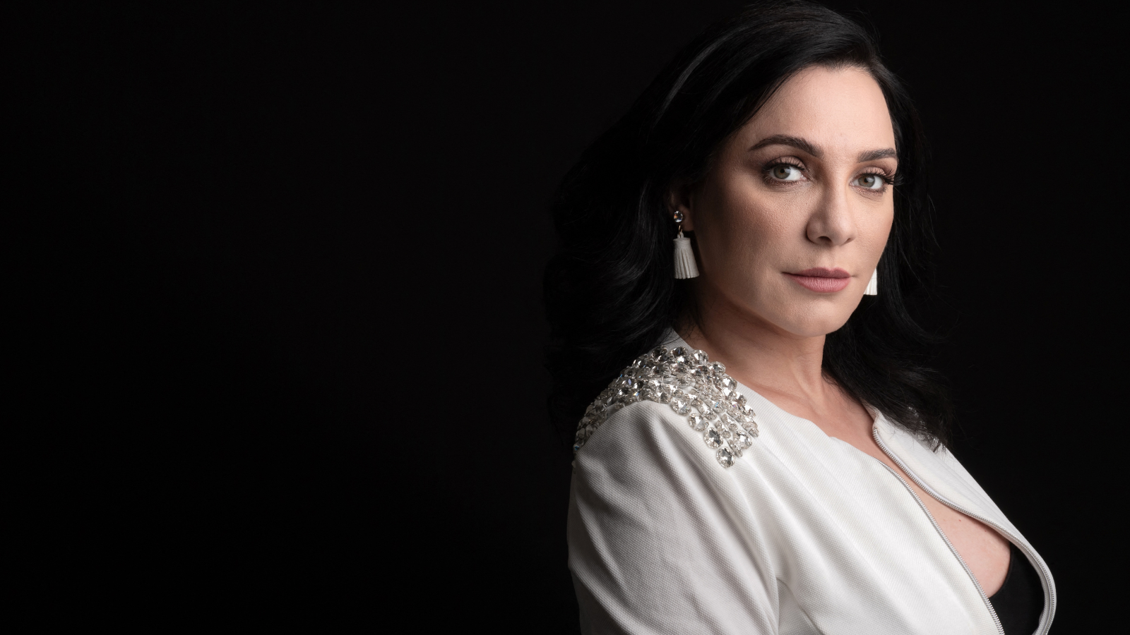 وثيقة زواج سلاف فواخرجي من بشار الأسد تثير ضجة.. ما القصة؟