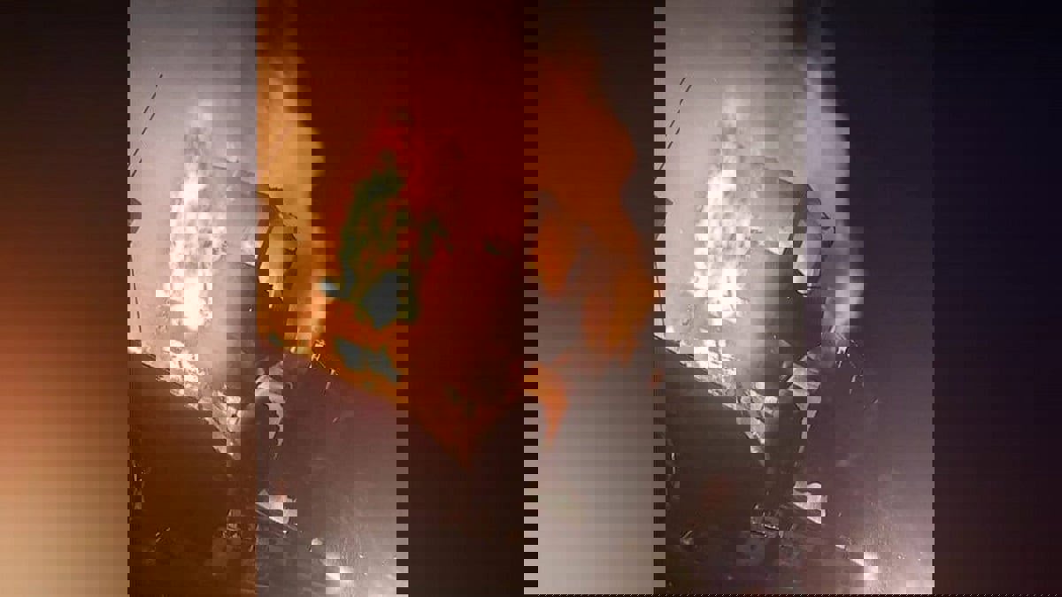 إحراق شاحنتين للجيش الأميركي في محافظة الديوانية العراقية (فيديو)