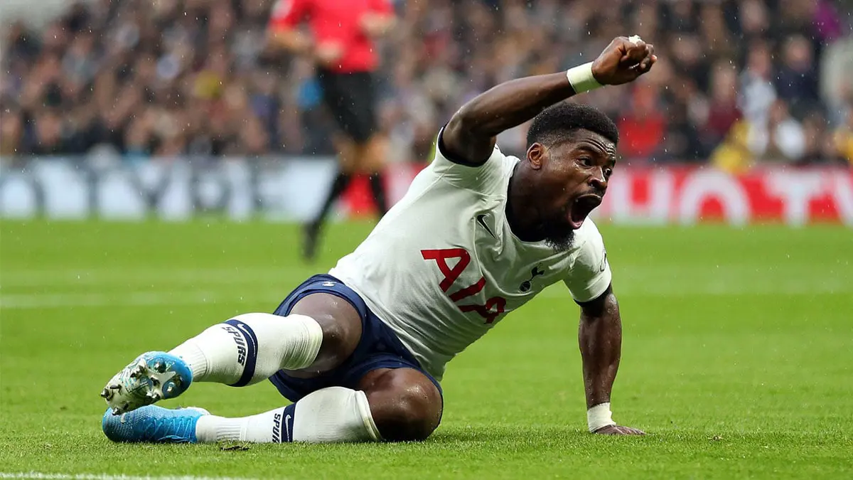 مقتل شقيق سيرجي أورييه نجم توتنهام بإطلاق نار في فرنسا