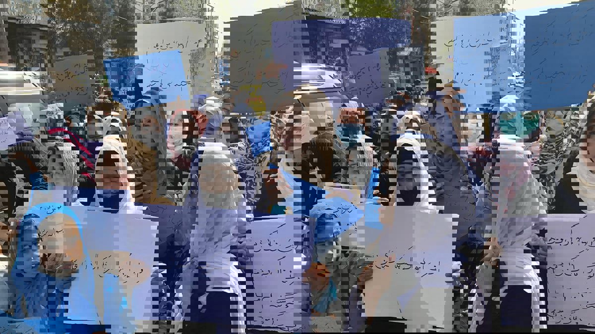 الأمم المتحدة تعاقب مسؤولَين في طالبان بسبب القيود على النساء