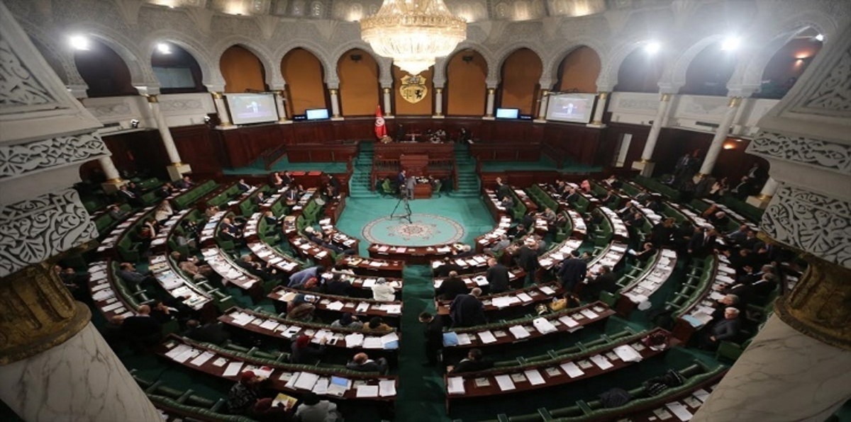 البرلمان التونسي يصادق على مشاركة الأمنيين والعسكريين في الانتخابات المحلية 