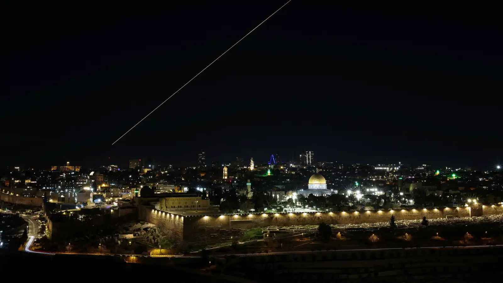 "رقعة الحرب" تتوسع.. "الحرس الثوري" يطلق الموجة 19 من "الوعد الصادق 4"