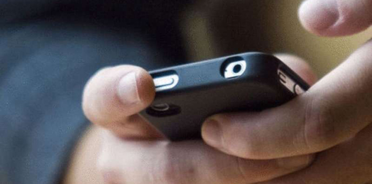 لماذا هدد مدير شركة في قطر شريكه عبر "واتساب"؟