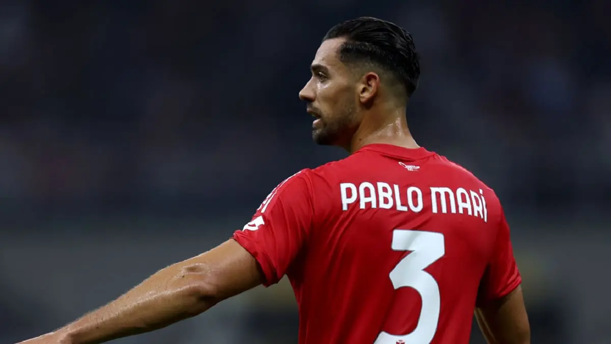 كشف مدة غياب بابلو ماري لاعب مونزا بعد طعنه