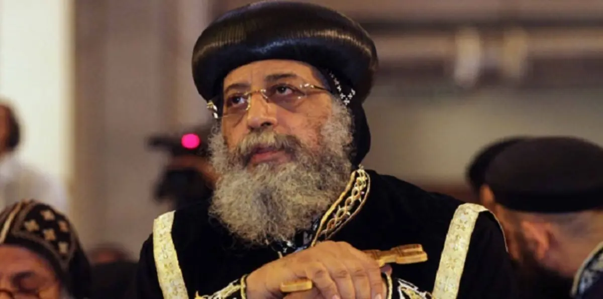 البابا تواضروس باكيًا بجنازة "انفجار الكنيسة": ربنا يحفظ مصر ووحدة شعبها (فيديو)