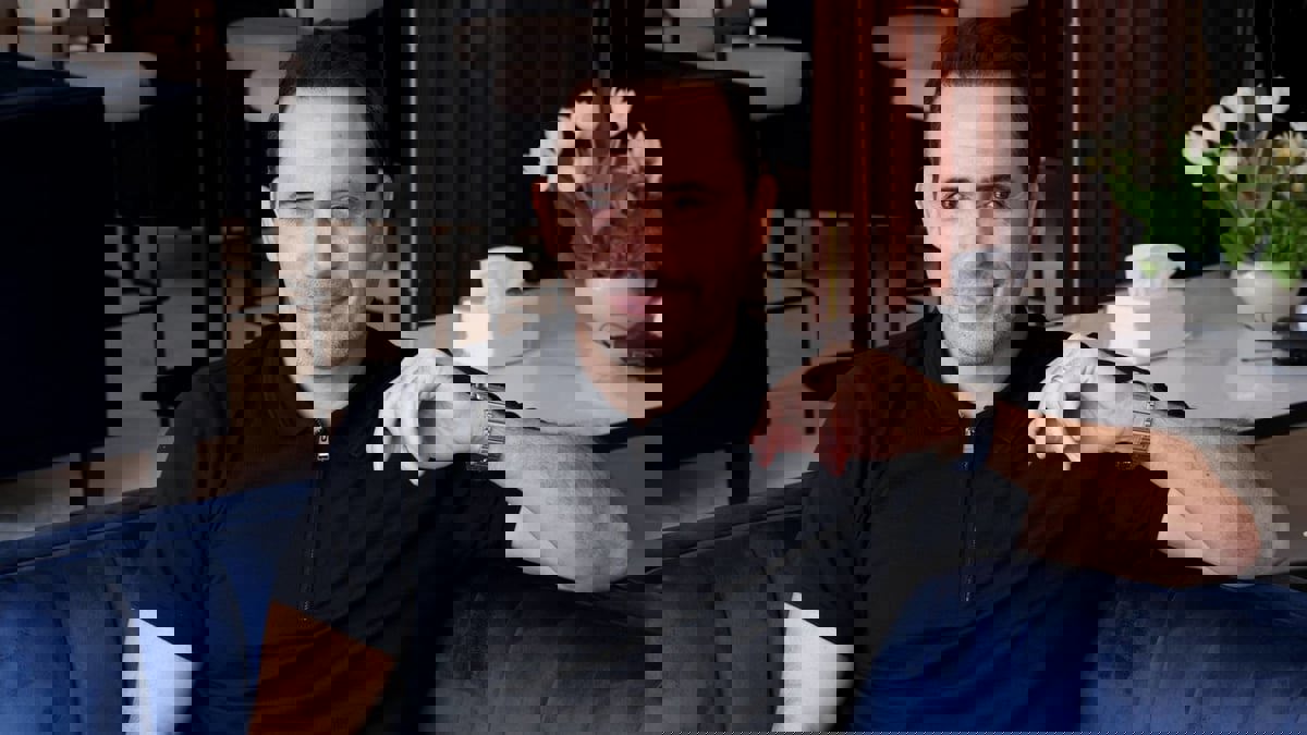 ظافر العابدين يتحدث لـ"إرم نيوز" عن تجربة "أنف وثلاث عيون"