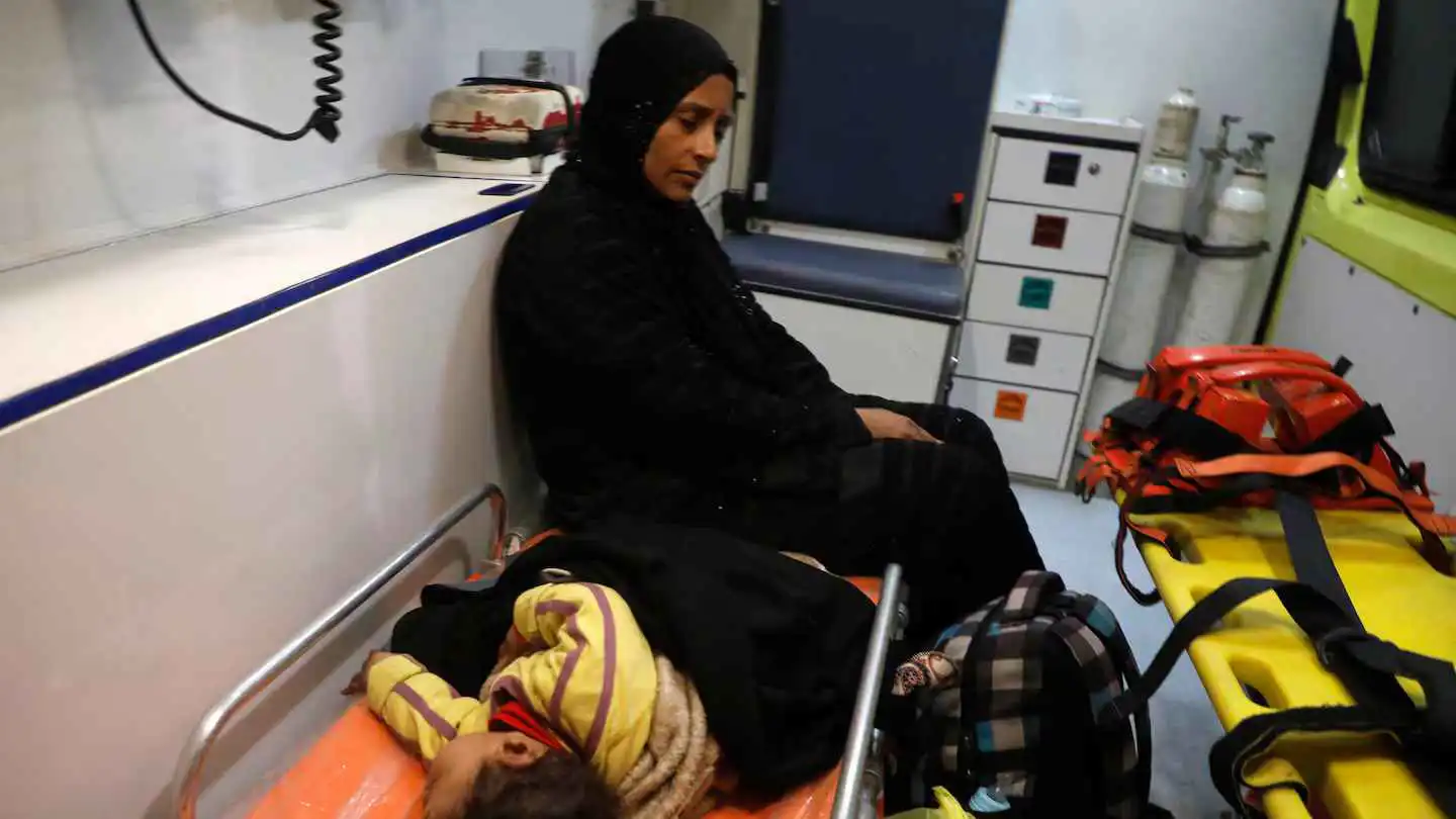 غزة.. إغلاق معبر رفح يهدد حياة 20 ألف مريض