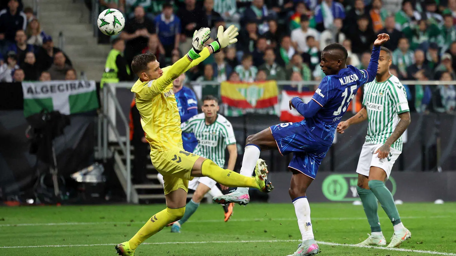 تشيلسي يسحق ريال بيتيس ويتوج بطلا لدوري المؤتمر الأوروبي (فيديو)