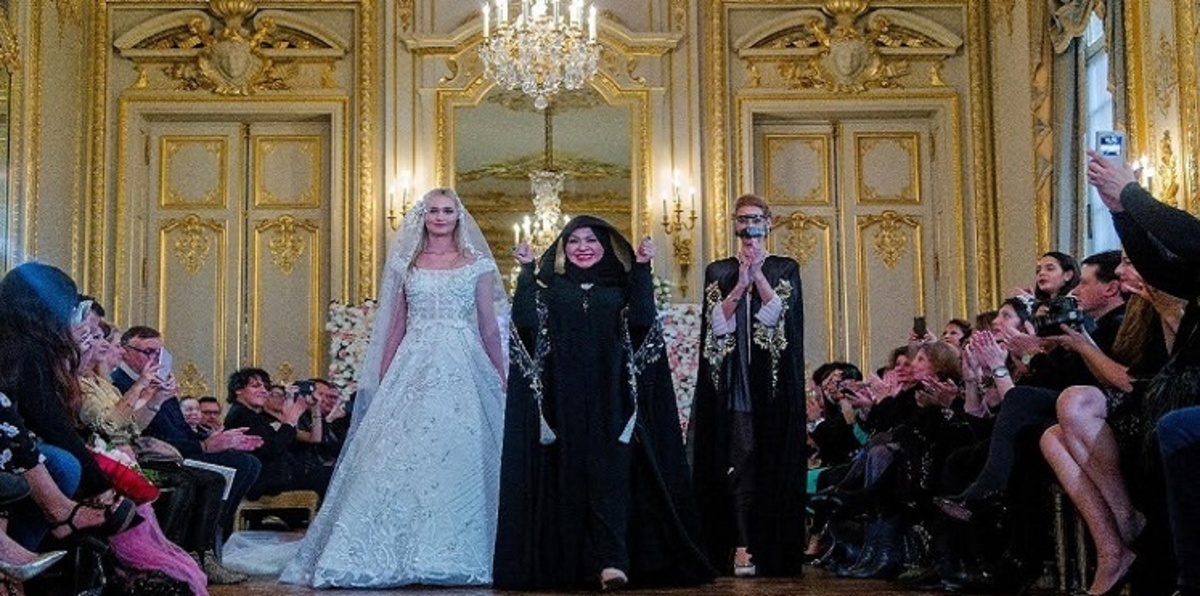 بالصور ..تصاميم منى المنصوري المستوحاة من التراث الإماراتي تبهر الفرنسيين