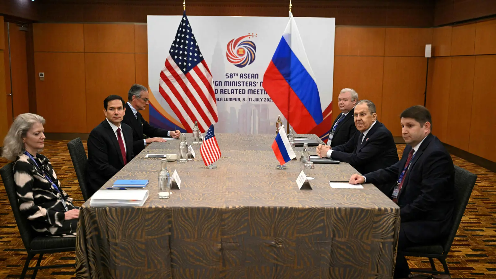 لافروف يجدّد التأكيد على موقف بوتين بشأن أوكرانيا