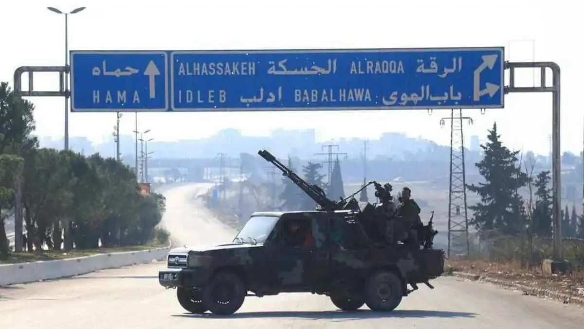 مصدر عسكري سوري: قوات الجولاني أسرت 7 مراقبين روس