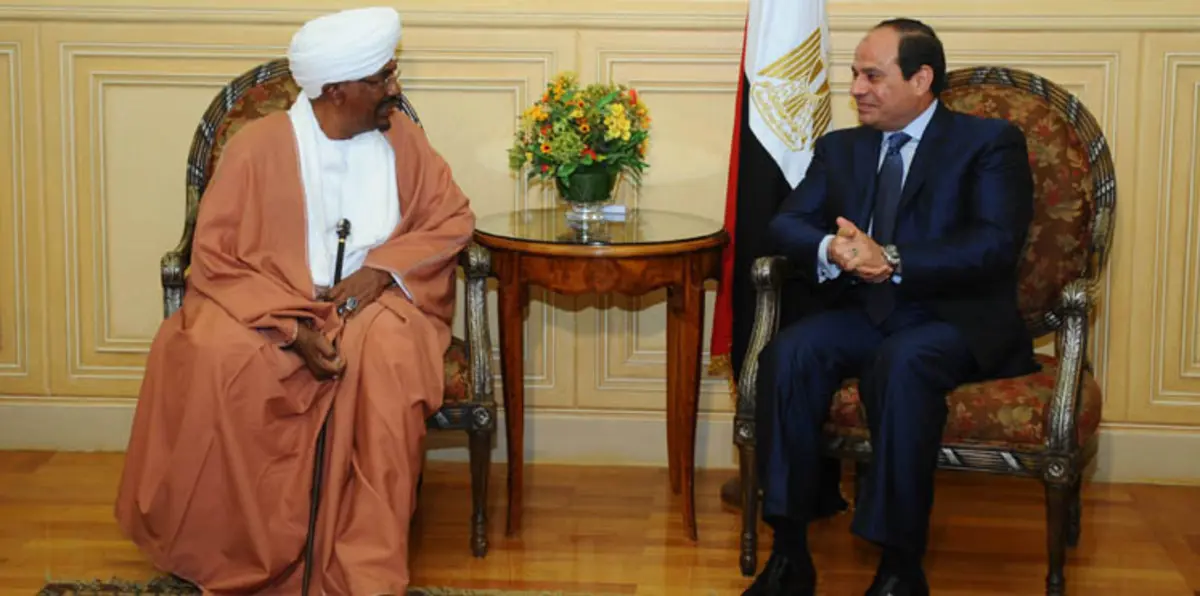 لقاء السيسي والبشير يتجاوز خلافات حلايب وشلاتين في القمة العربية