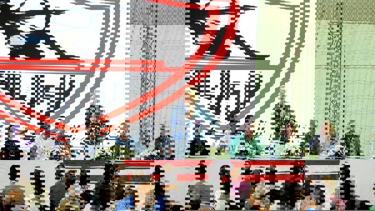 مرتضى منصور يرد على أنباء توقيع محمود كهربا للأهلي.. ويعلن "هدنة" مع محمود الخطيب لهذا السبب