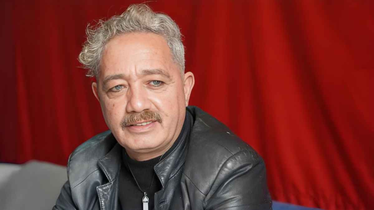 رفيق بو بكر يعلن مقاضاة منتحلي هويته على فيسبوك.. ما القصة؟