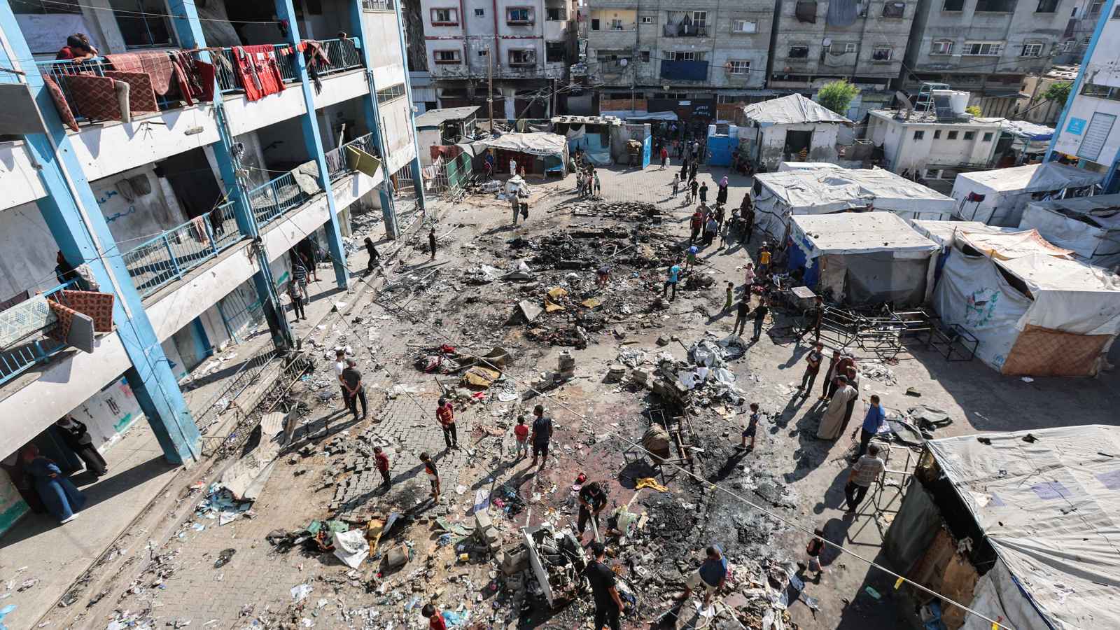 بينهم أسرى محررون.. غارات إسرائيلية عنيفة تقتل 41 فلسطينيا في غزة