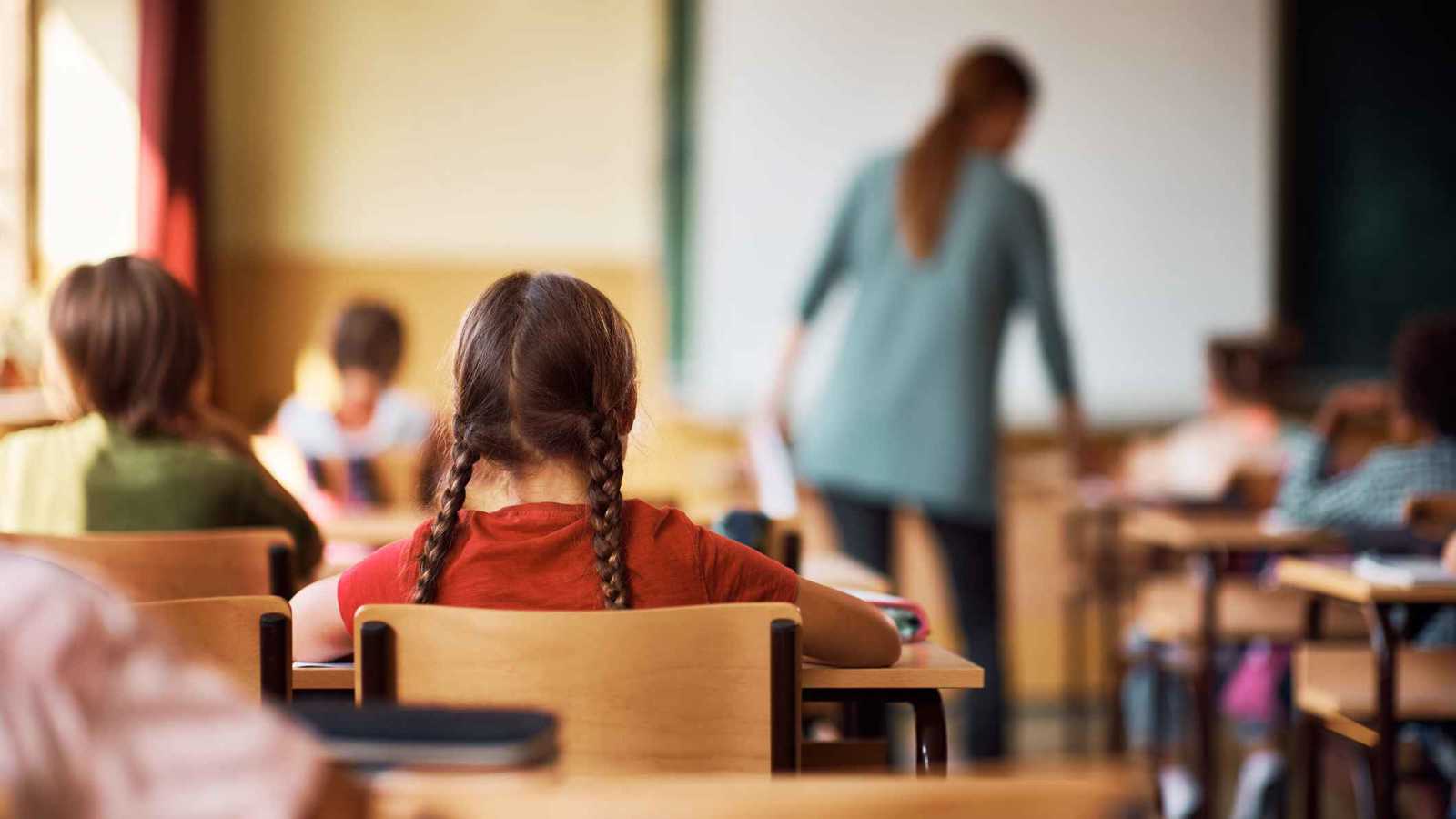 تركيا.. معلمة تجبر طلابها على تنظيف منزلها خلال الدوام