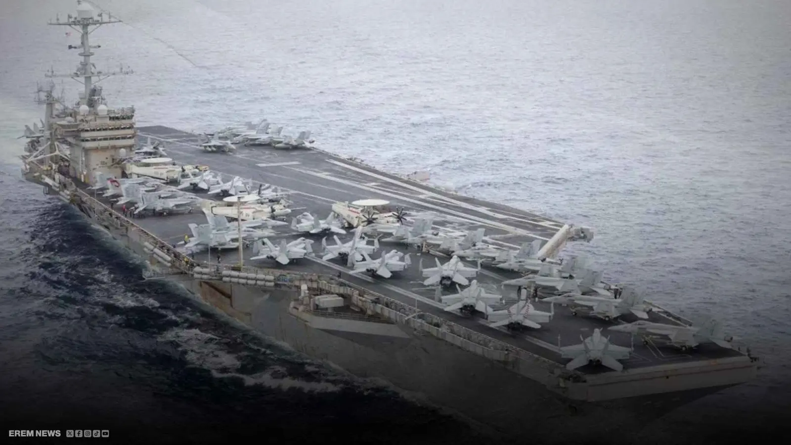 صور صادمة.. هل تم قصف حاملة طائرات أمريكية فعلا؟