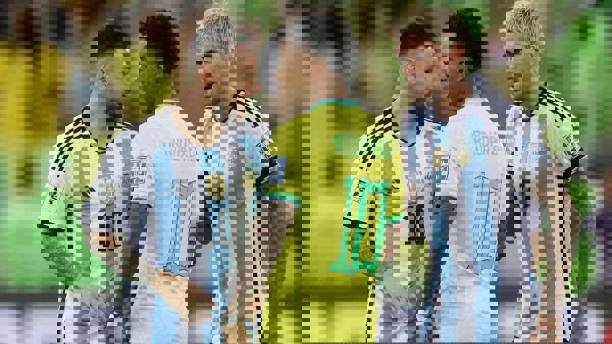 تفاصيل مشاجرة ميسي ورودريغو كاملة (فيديو)