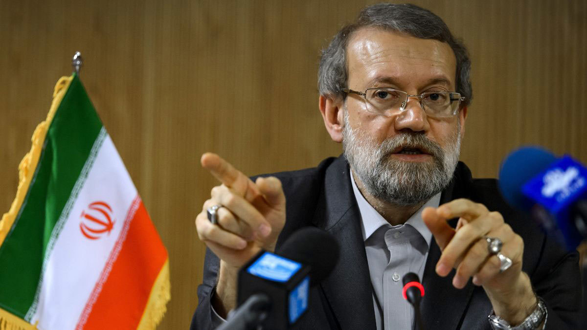 لاريجاني يدعو التلفزيون الإيراني لتجنب الإساءة للسنة