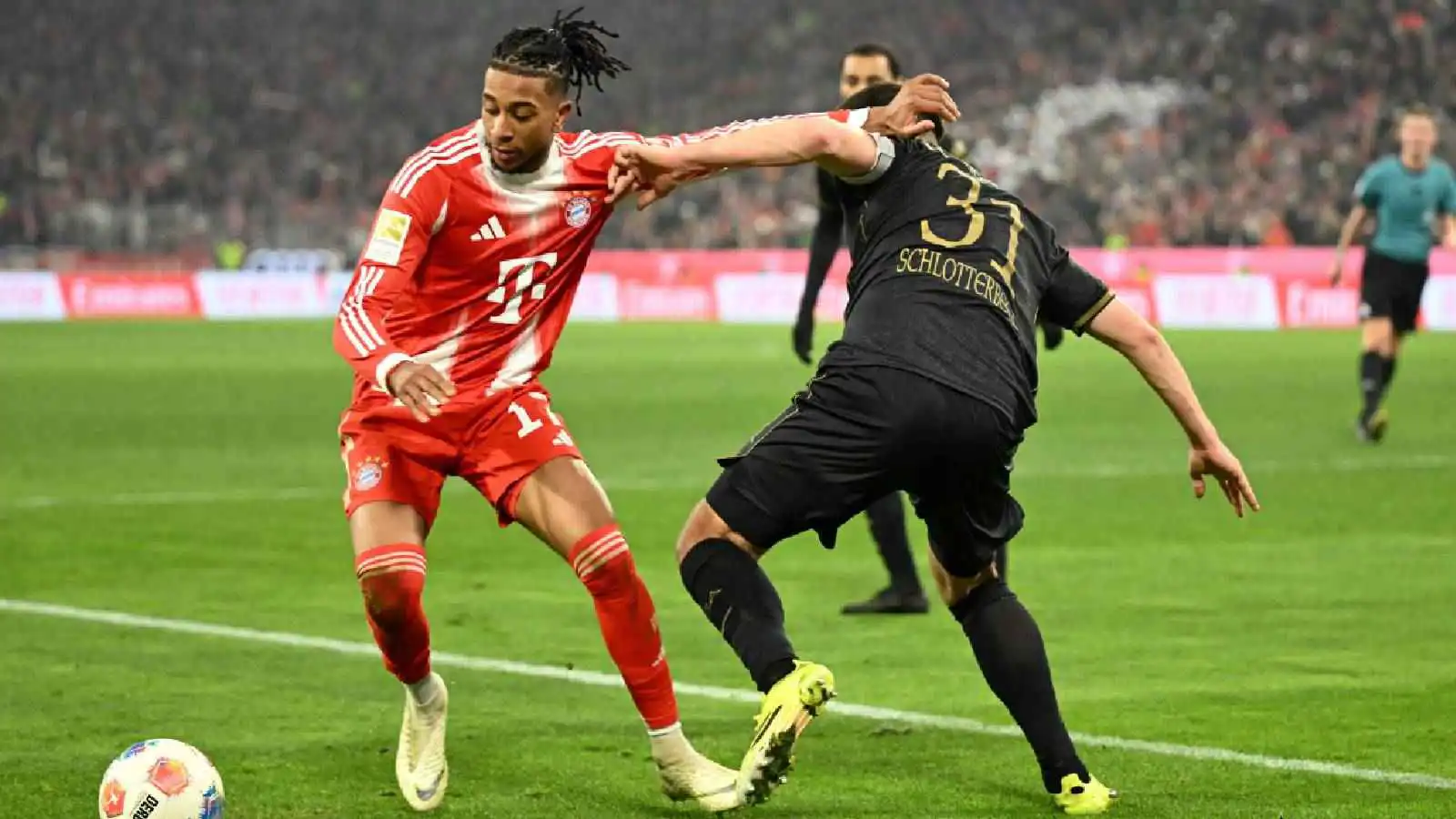 ترتيب الدوري الألماني بعد خسارة بايرن ميونخ أمام أوغسبورغ