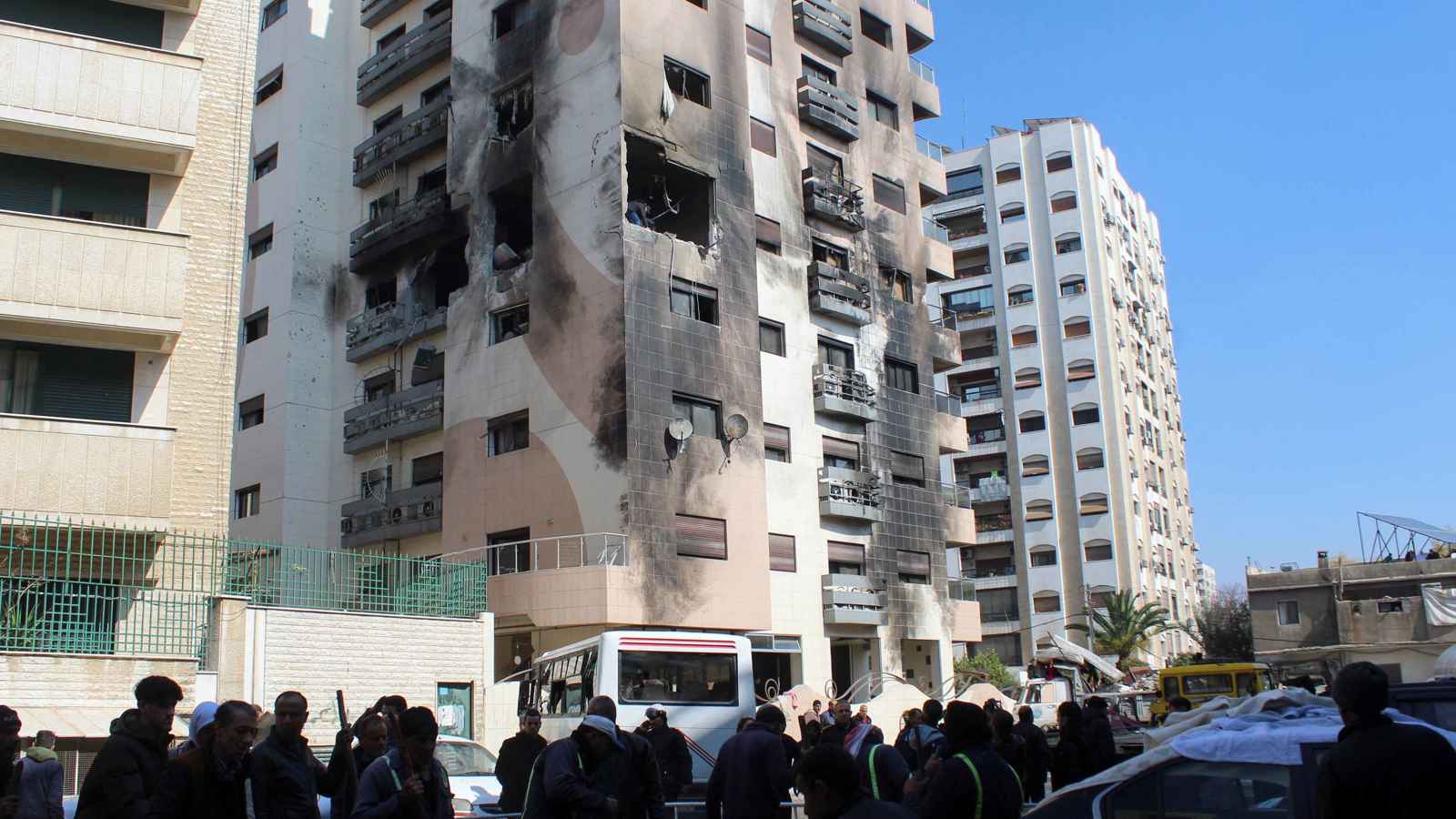 غارات إسرائيلية على مواقع في 3 محافظات سورية (فيديو)