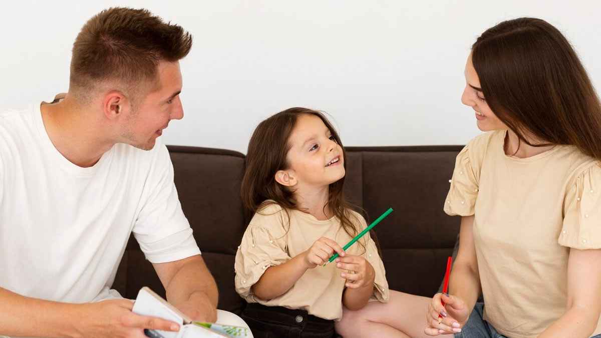 "تحديات ومكافآت".. نصائح مهمة لتربية الطفل الوحيد