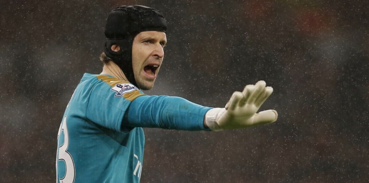 القفازات تعيد شيك إلى تشيلسي قبل ديربي لندن