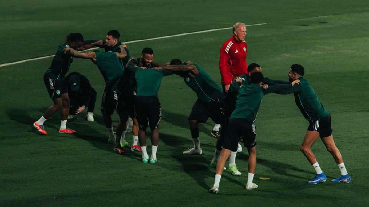 الأهلي السعودي يتلقى دفعة قوية قبل مواجهتي القادسية والهلال 