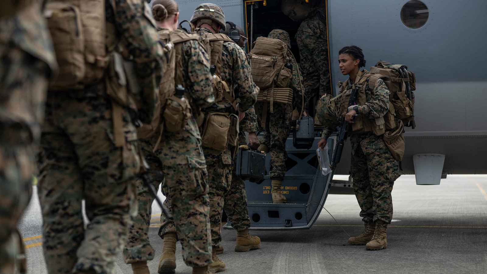 الاحتجاجات تتصاعد.. قوات "المارينز" تصل إلى لوس أنجلوس