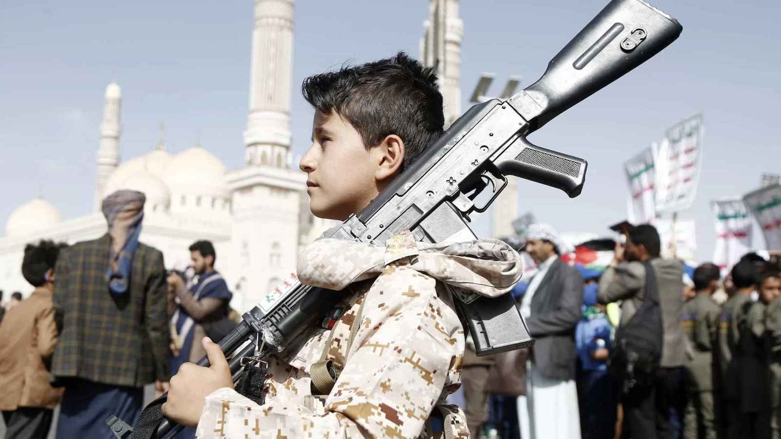 أطفال اليمن.. كيف أصبحوا "رهائن" لدى الحوثيين مقابل كسرة خبز؟