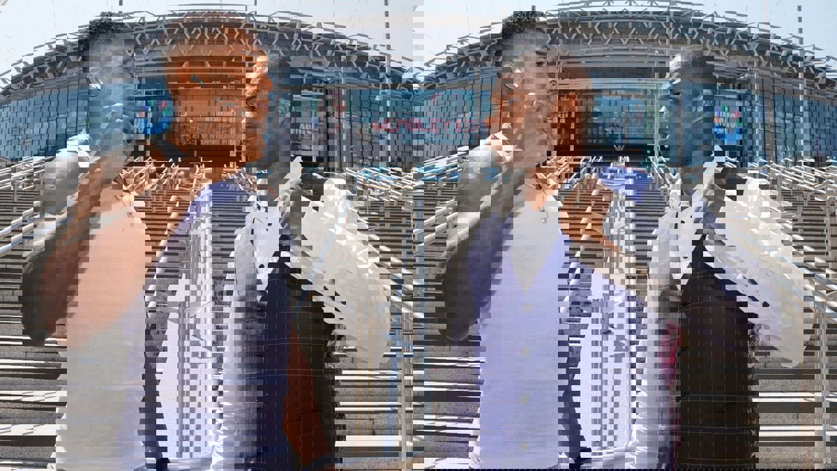 جوشوا ودوبوا يتنافسان على حزام الوزن الثقيل للاتحاد الدولي للملاكمة