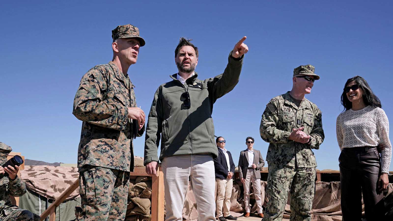 إغلاق طريق سريع في كاليفورنيا وسط تدريبات عسكرية بالذخيرة الحية