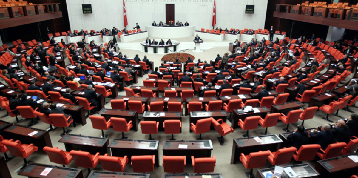 تركيا تَشرع في تعديل 144 مادة من الدستور عقب الاستفتاء‎