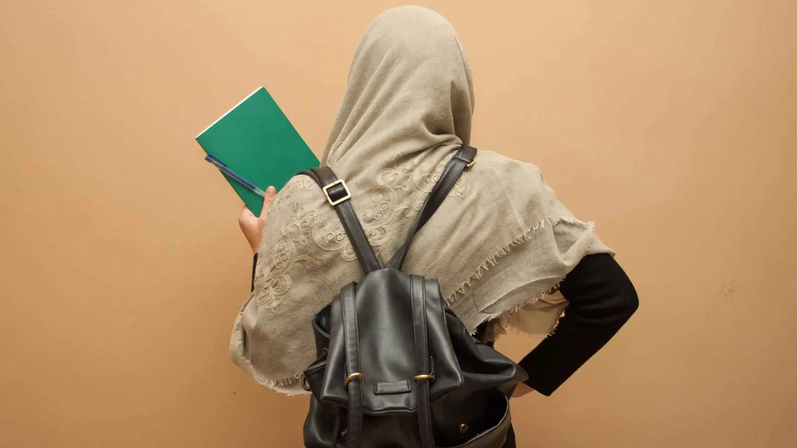 الكويت.. انطلاق العام الدراسي في السجون وسط إقبال نسائي (فيديو)