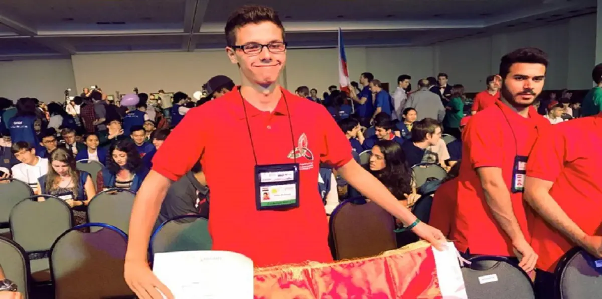 أثار سخرية السوريين.. ما سر "أصفار" حافظ الأسد في أولمبياد الرياضيات؟