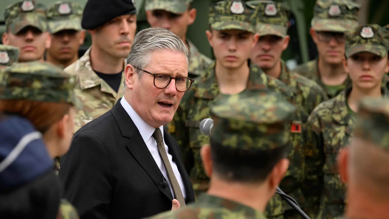 ستارمر: بوتين "سيدفع الثمن" في هذه الحالة