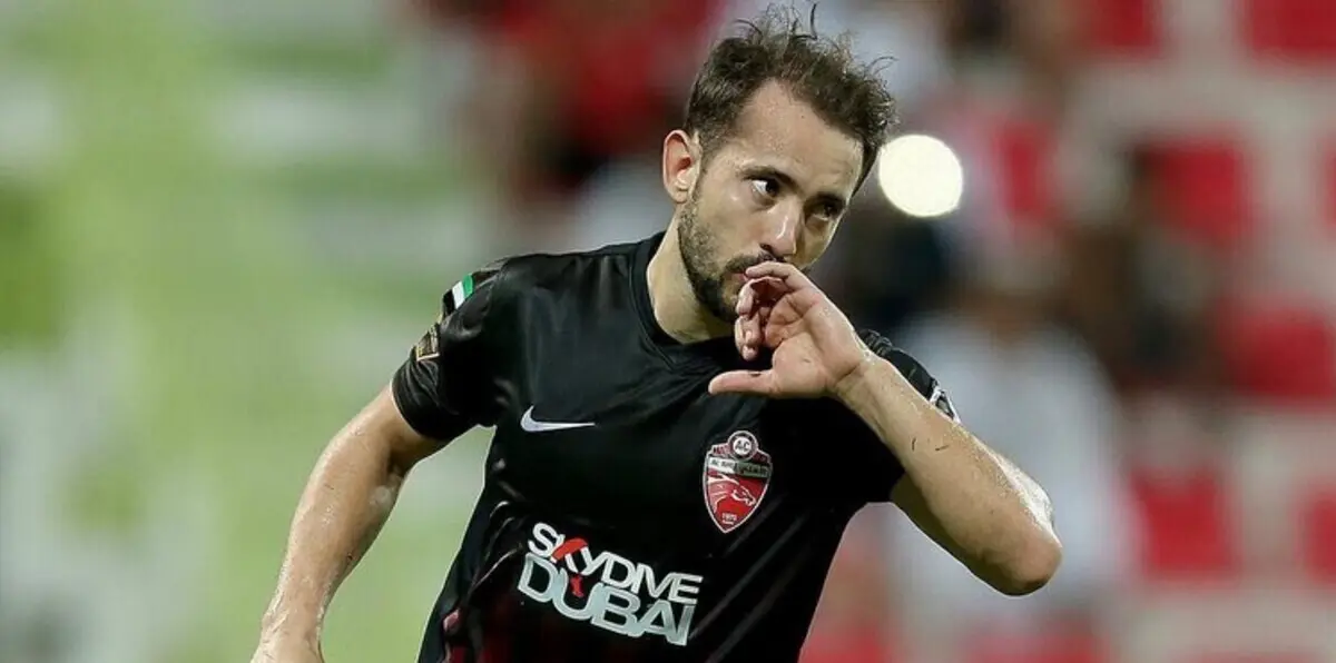 الأهلي الإماراتي يرفض كل العروض البرازيلية لنجمه إيفرتون ريبيرو