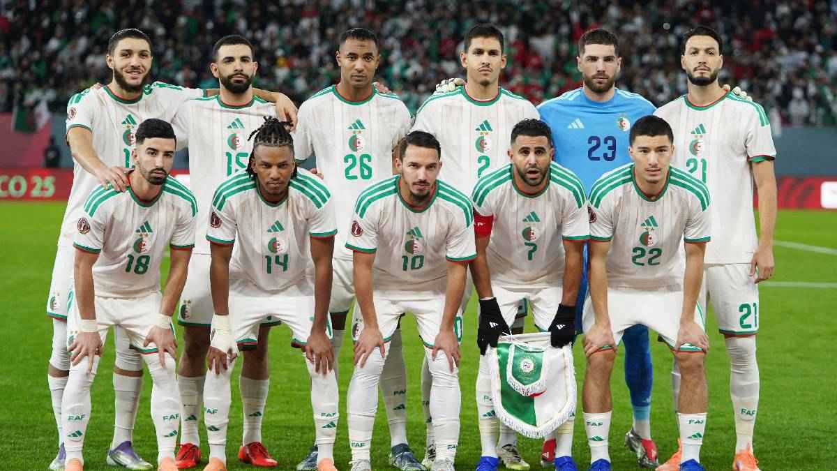 تألق بشكل لافت.. برشلونة ينقض على نجم منتخب الجزائر