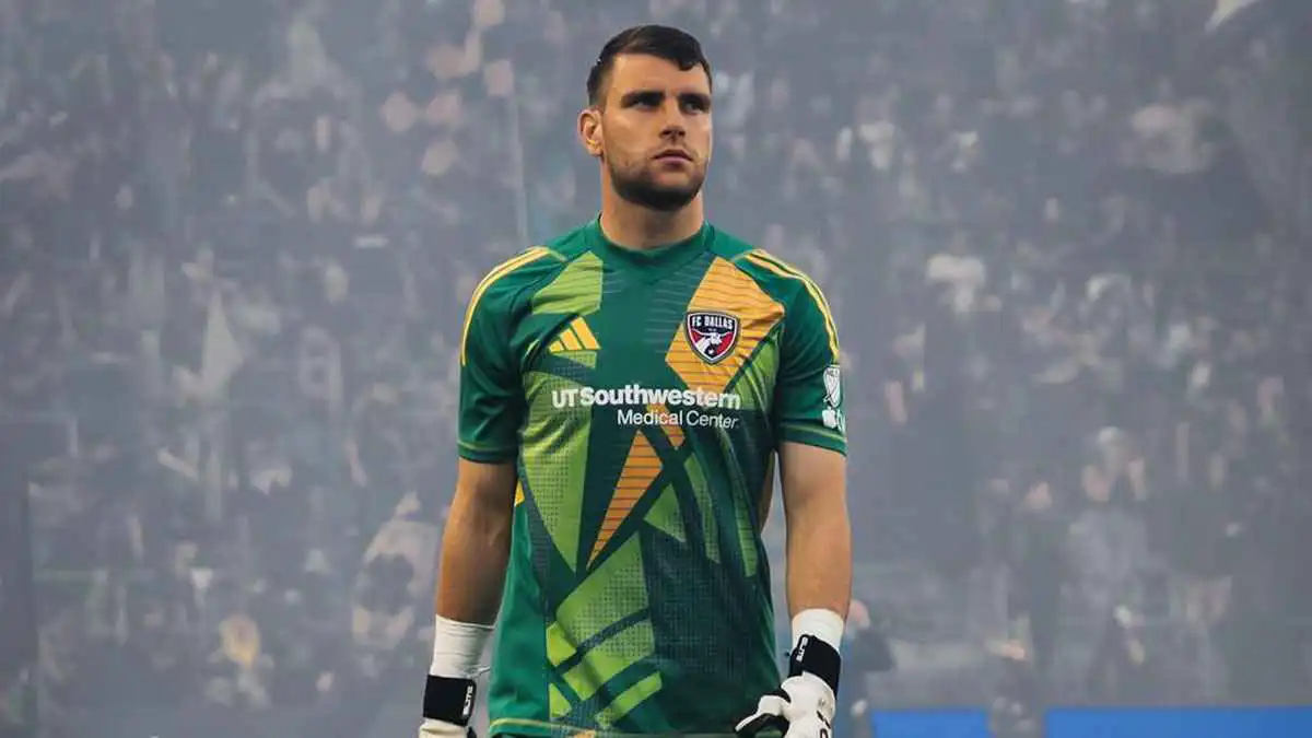 أكبر مباراة في تاريخنا.. تصريحات نارية من حارس إندونيسيا قبل مواجهة السعودية